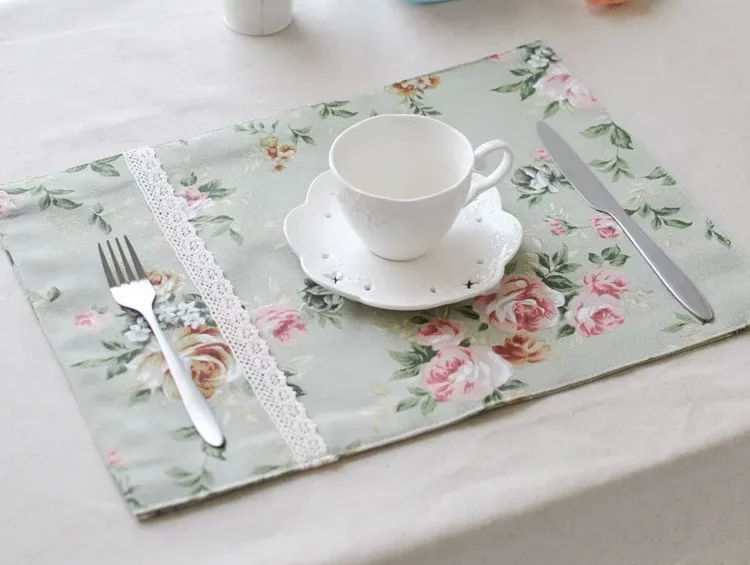 Vintage Rose Floral Placemat with Lace Trim